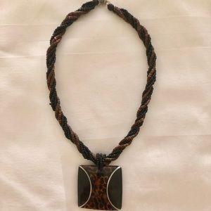 Animal print necklace and earrings set🔥